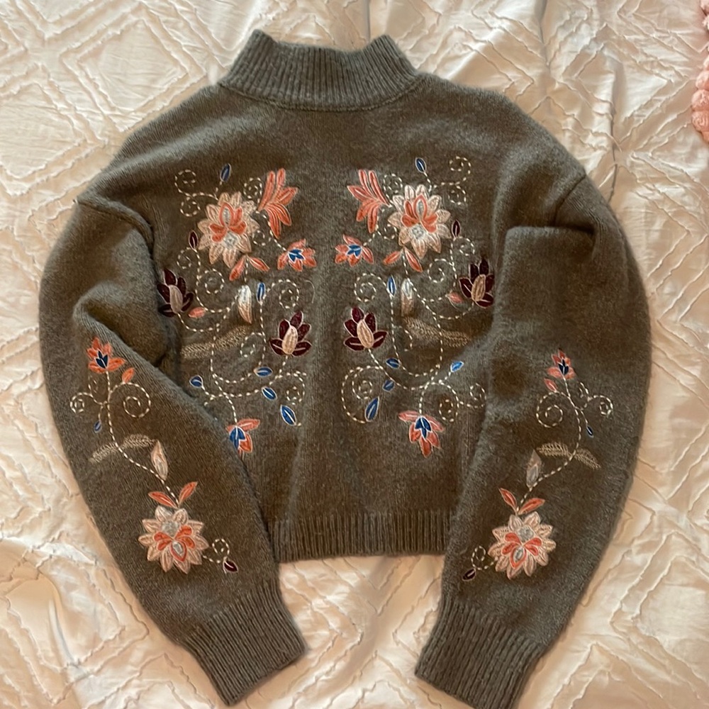 Francesca’s Flower sweater